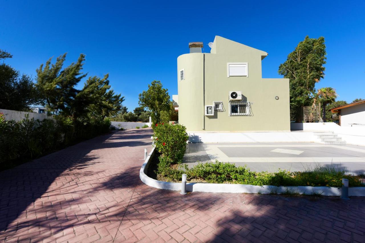 Villa Irilena - 4Bdr Beach House Gennadi Exterior foto